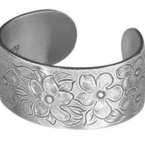 Salisbury Pewter February Flower of the Month Cuff Bracelet - Violet Signed